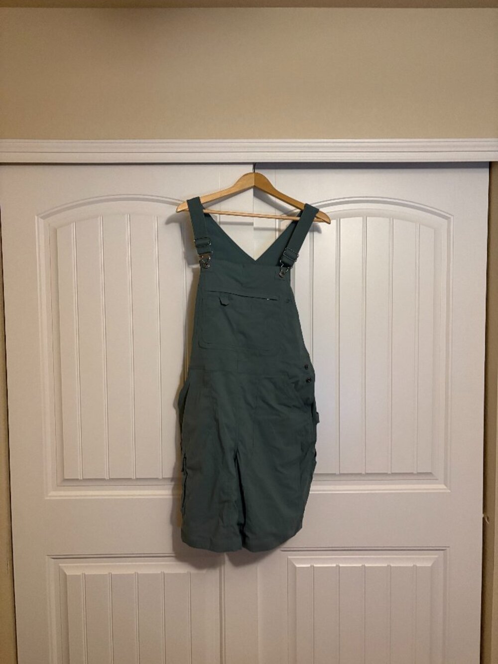 Duluth Women's Heirloom Gardening 7" Short Overalls Size Large Green Nylon Blend
